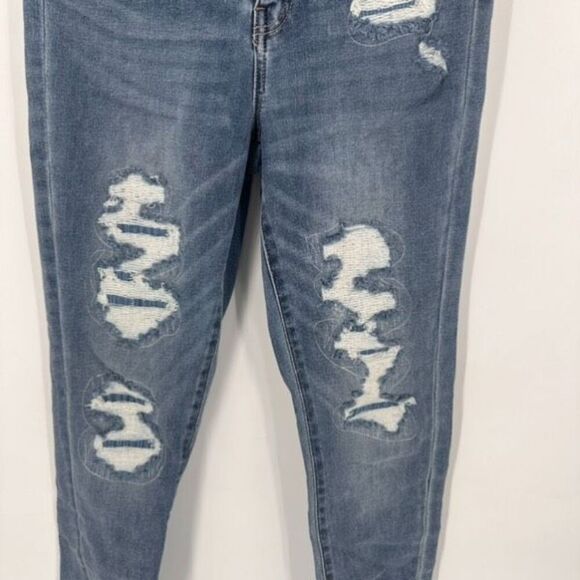 Ashley Mason Womens Distressed Skinny Leg Jeans Medium Blue Denim Patches Size 9 - Picture 12 of 13